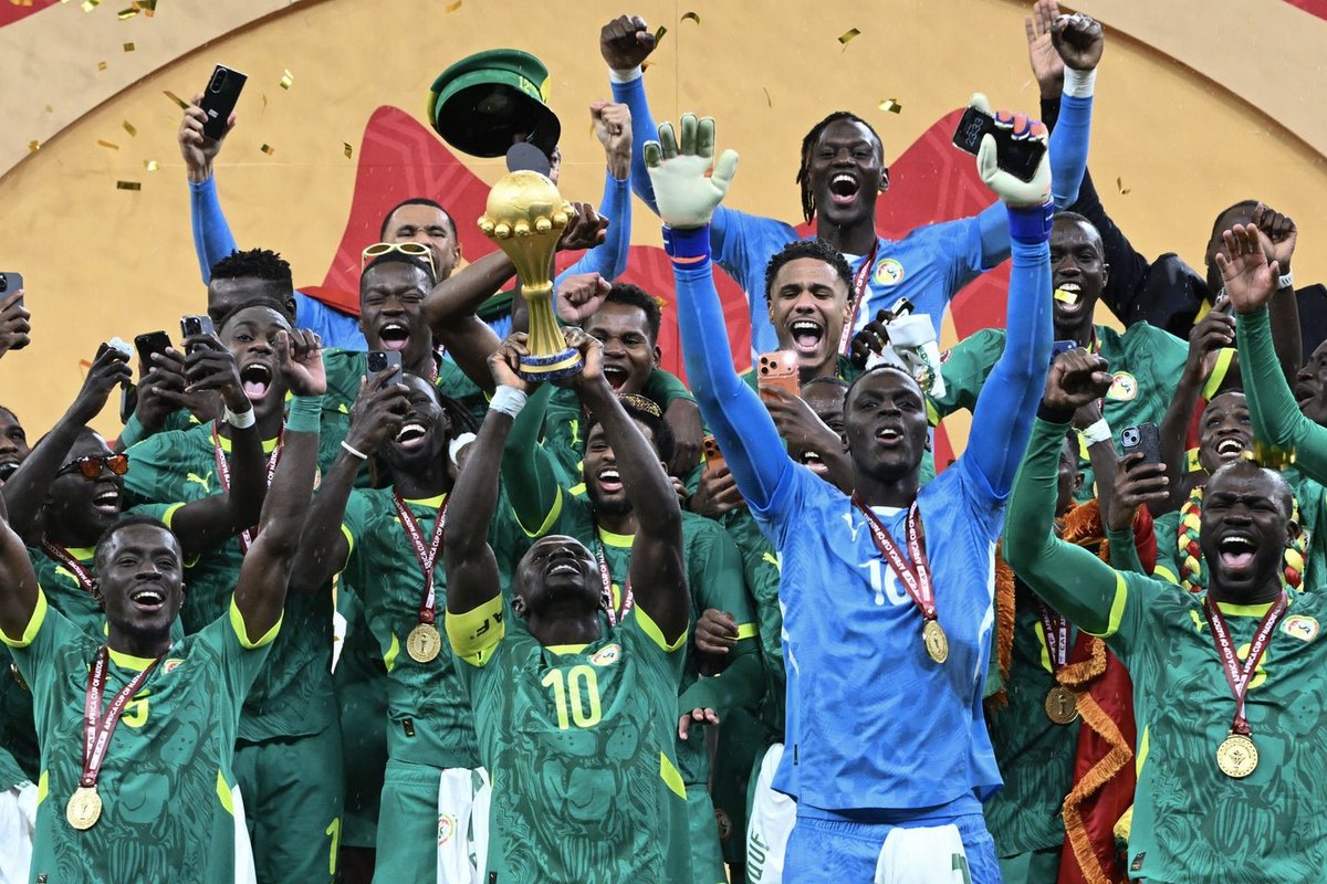 Acnalplb's tweet photo. Si la TAS donne cette coupe d'Afrique au Maroc en aucun cas je serais content en tant que marocain.

Une coupe dans les coutumes du foot se gagne sur terrain, on a beau avoir le titre, on aurait jamais une photo de célébration dans notre archive. https://t.co/1YpdX7iVMZ