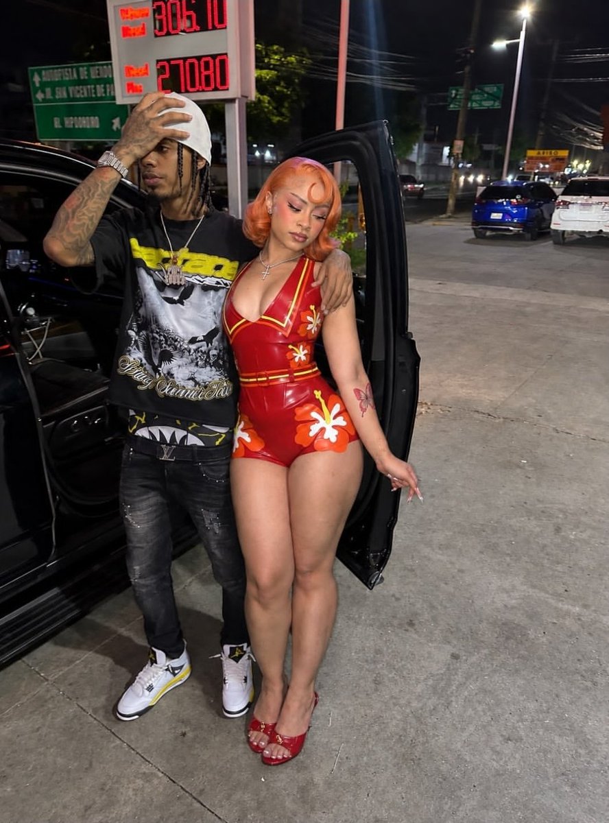 GNFSULTAN's tweet photo. Ice Spice dating Drake, Central Cee, Caleb &amp; Sauce Gardner just to end up with this dude 😭 Her spec is finished. https://t.co/FEFLt42vDA
