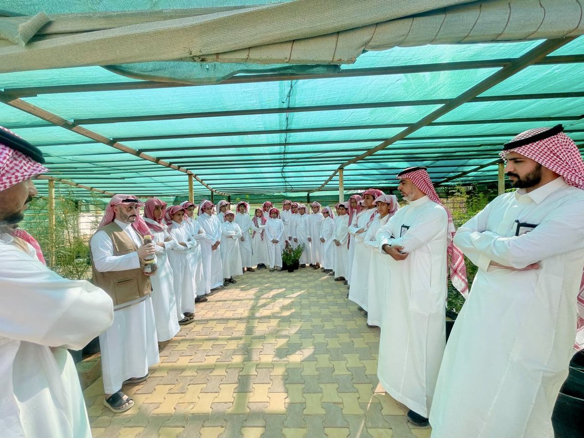 Helwa_Green's tweet photo. #جمعية_الحلوة_الخضراء
بـ #حوطة_بني_تميم
تم استنبات بذور الأشجار المعمرة (الغَرْف - السرح - اللصف) في مشتل #بلدية_الحلوة
بالشراكة مع #بلدية_الحلوة
#مكتب_الزراعة بـ #حوطة_بني_تميم
#المركز_الوطني_لتنمية_الغطاء_النباتي#متوسطة_الحلوة
#جمعية_التنمية_بالحلوة
بدعم من #بنك_البذور بالجمعية https://t.co/GZ08L8T7Ww