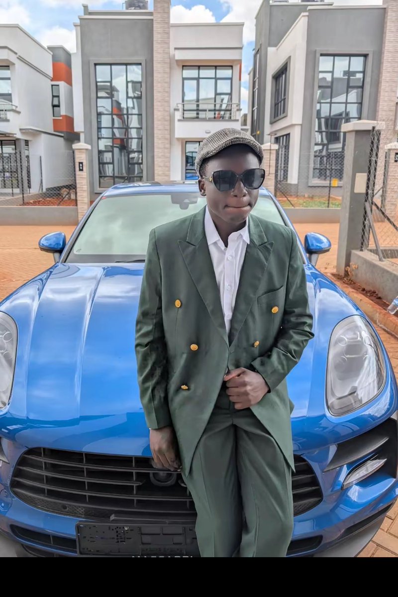 DavidMukim93339's tweet photo. 😂😂your Brother ndio ananimaliza 😂hii familia yenu hahaaa https://t.co/adrRgwCZKA