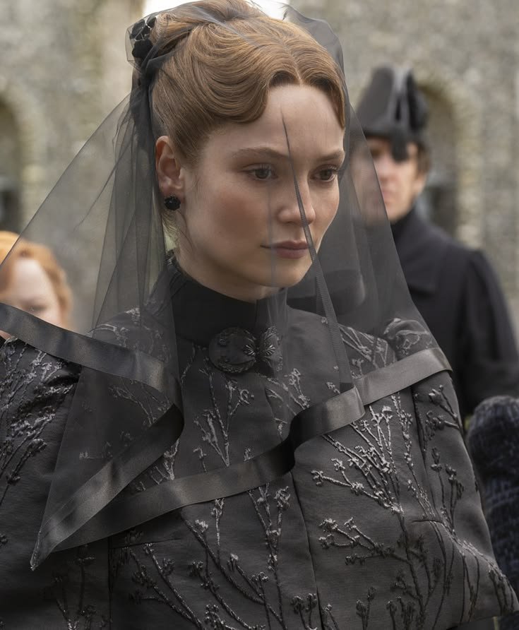 likesrosies's tweet photo. obsessed with how bridgerton LOVES to serve a good funeral look https://t.co/h9yzOzwJQV