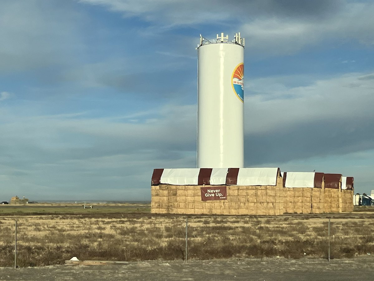 fearandloling's tweet photo. Thanks Hay (not he bet composition but this was taken from a moving vehicle) https://t.co/xdrdEN2ioC
