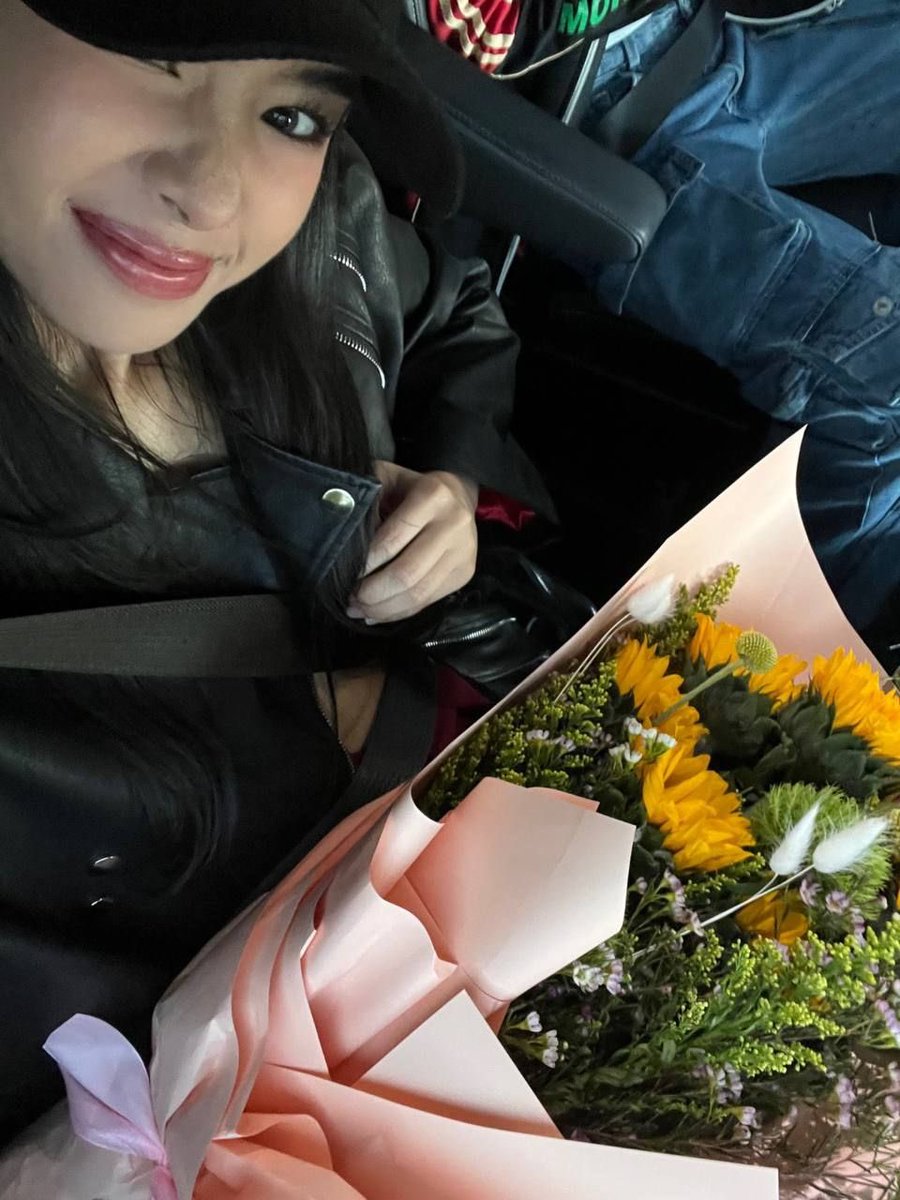 jmmeret's tweet photo. i love you so much sophia, i miss you more than words can explain,  i’ll always be here supporting you and waiting for you, take all the time you need mi muñeca 🫶🏻🫶🏻💗 https://t.co/WpWz3Q5D7q