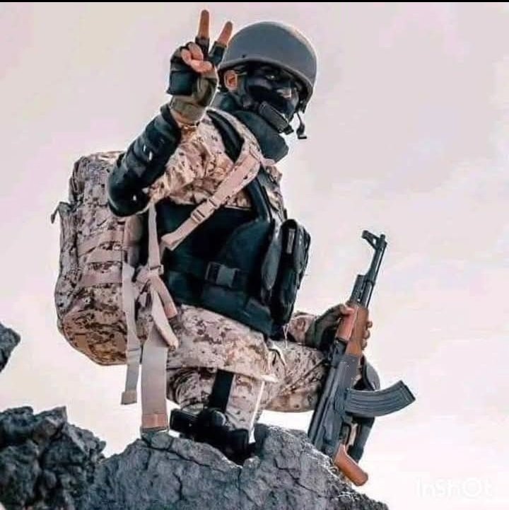 bnmotir1's tweet photo. #وصيتي ‼️ 

اشهد ان لا اله الا الله واشهد ان محمد رسول الله☝️ 

أسألكم بالله يا اهل السنه إذا استشهدت انا وزملائي ان تواصولو الطريق حتئ تحررو كل شبر من تراب اليمن السعيد
أسألكم بالله لا تتركو #اليمن تسقط في أيدي الرافضه الحوثيين قرامطه العصر أحفاد ابو لؤلؤه المجوسي.

#فجر_اليمن https://t.co/jw8oAPBDRV