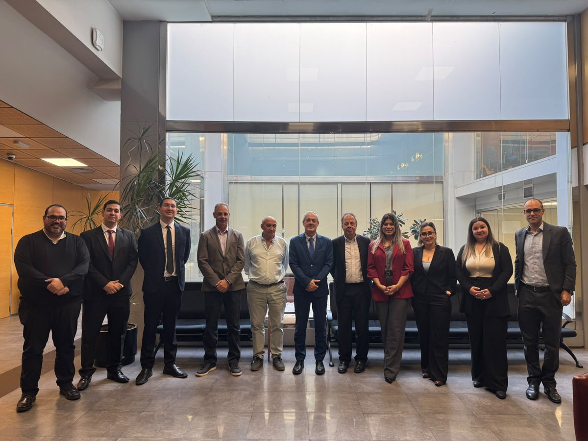 OITconosur's tweet photo. 🇵🇾 Paraguay y España cooperan para avanzar hacia más formalización, protección social y #TrabajoDecente.

Una delegación del @MTESS_PY realiza una misión técnica en Madrid para intercambiar experiencias sobre formalización, seguridad social e inspección laboral. https://t.co/VKXftW8lOj