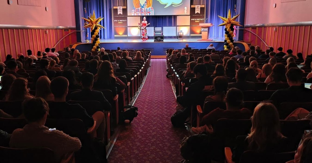 PurdueHHS's tweet photo. Join hospitality, tourism, retail, sales and financial planning leaders at the 2026 Spirit of Hospitality Summit at Purdue University.
📅 Nov. 4-5, 2026
📍 Purdue University | West Lafayette
🔗 Register: https://t.co/fyfL66qun0 https://t.co/cjbhx5Vmac