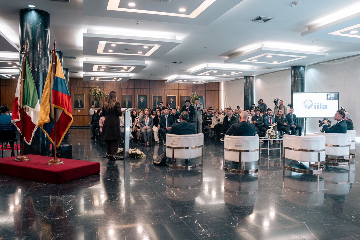 mishelmanchenok's tweet photo. Junto a @ItalyinEcuador y el proyecto ITAJUS, acompañé a las familias de los fiscales César Suárez y Marcelo Vásconez en el reconocimiento a su legado ético, en el marco del Encuentro Binacional por la Legalidad, la Justicia y la Memoria frente al Crimen Organizado.

Desde @AsambleaEcuador avanzamos en la construcción del Proyecto de Ley Antimafias, que fortalecerá nuestro marco legal.