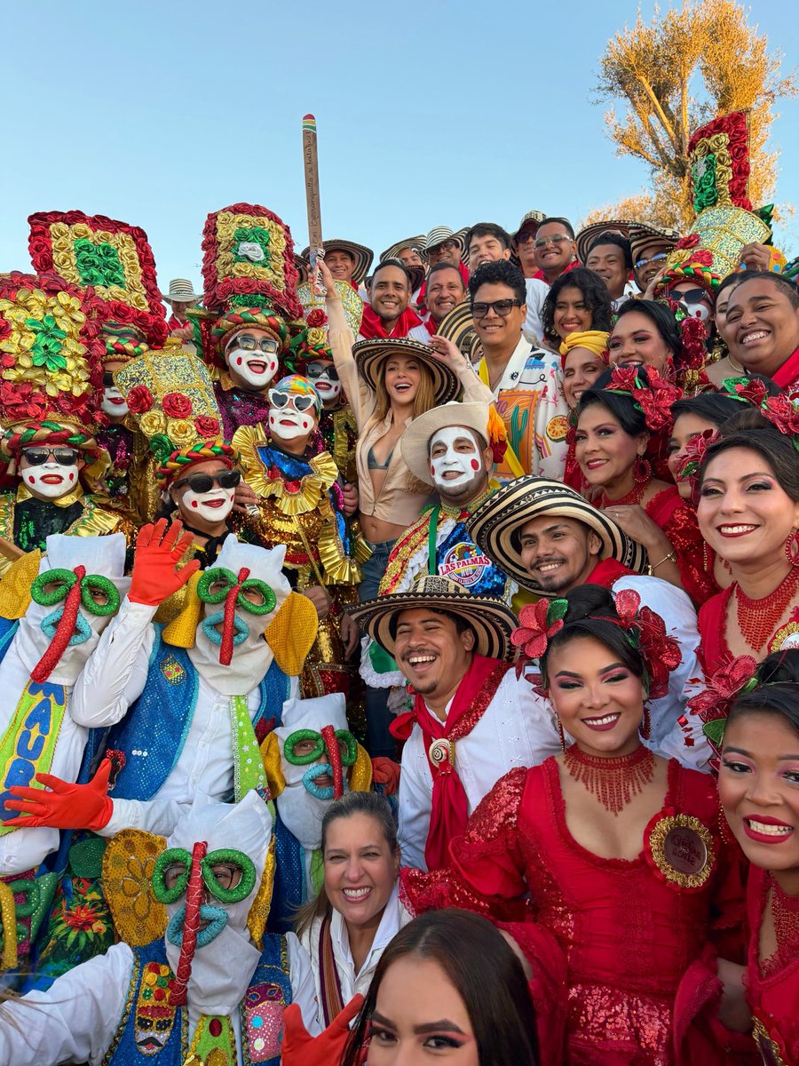 Carnaval_SA's tweet photo. ¡El sentimiento que Barranquilla y su Carnaval sienten por ti es indescriptible, Shak! 🥹😍
Este momento es único para nosotros y quedará guardado para siempre en la historia de nuestra fiesta. Gracias, @shakira, por abrirle las puertas a nuestro Carnaval y permitirnos cumplir esta gran misión cultural a tu lado.❤️💛💚

¡Esperamos vivir el Carnaval 2027 contigo y seguir mostrándole al mundo que en Barranquilla se baila, se goza y se vive a otro nivel! ✨