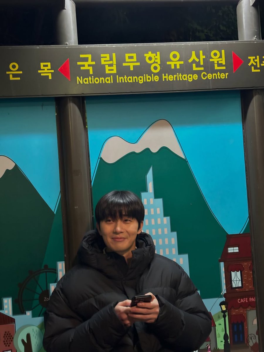michelearm3lt's tweet photo. 이경도 기다리는 중 https://t.co/CxnZzAKLg6