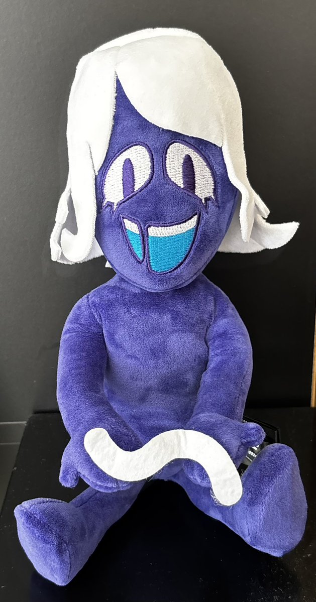 buzzingRoyalty's tweet photo. I just pulled a worm out of the rouxls plush’s head https://t.co/fcp1mq5hdq