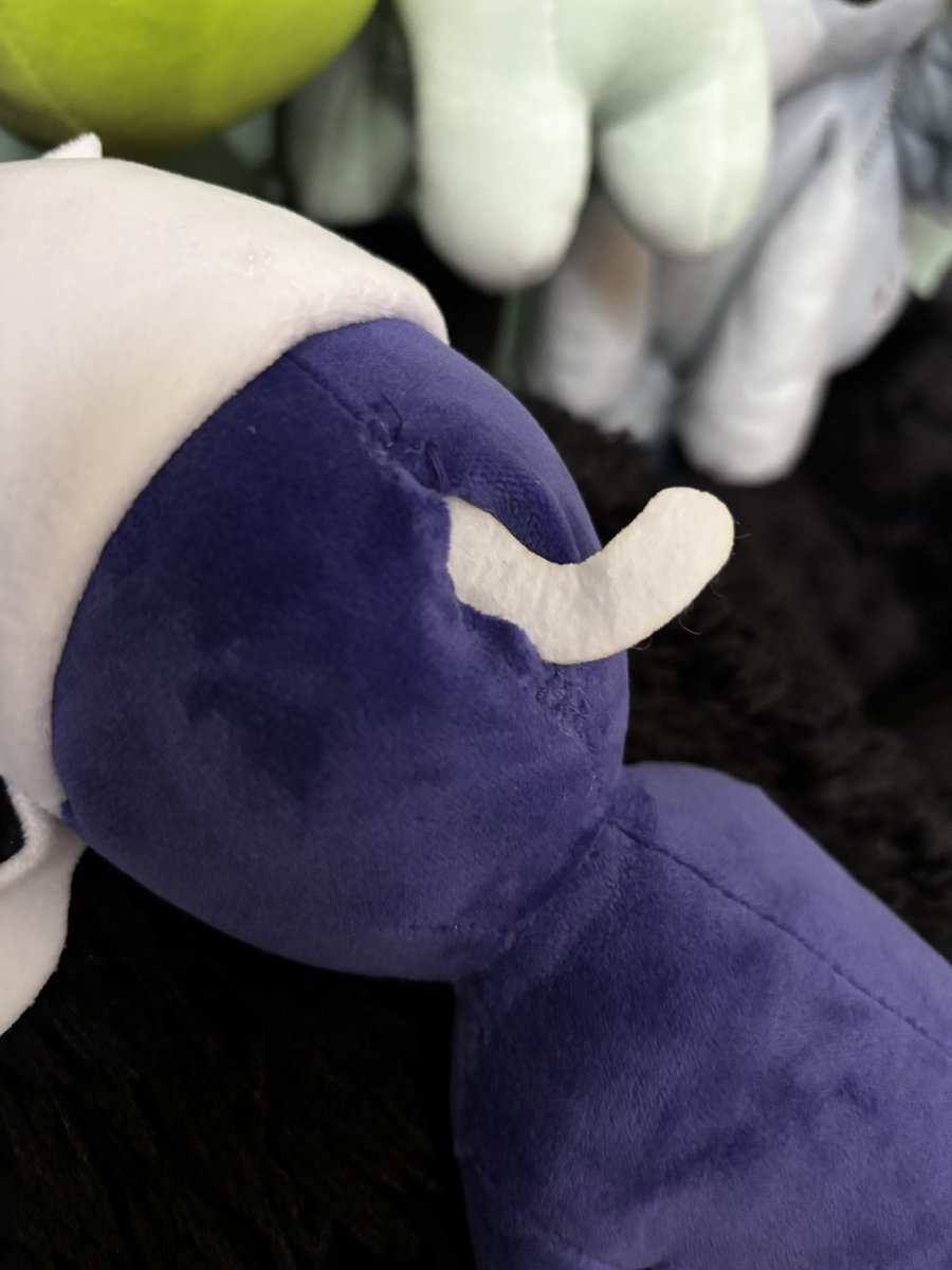 buzzingRoyalty's tweet photo. I just pulled a worm out of the rouxls plush’s head https://t.co/fcp1mq5hdq