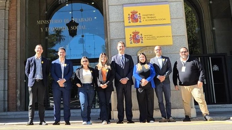 OITconosur's tweet photo. Esta acción forma parte de la iniciativa M-GA, de @ONUParaguay a través de @OITconosur y @PNUDPARAGUAY y el @BancoMundialLAC.
Cuenta con el apoyo del @JointSDGFund y la Brújula de Protección Social y Empleo, en el marco de #GlobalAccelerator #LeaveNoOneBehind #SDGFinancing https://t.co/KfOM9B2vHu