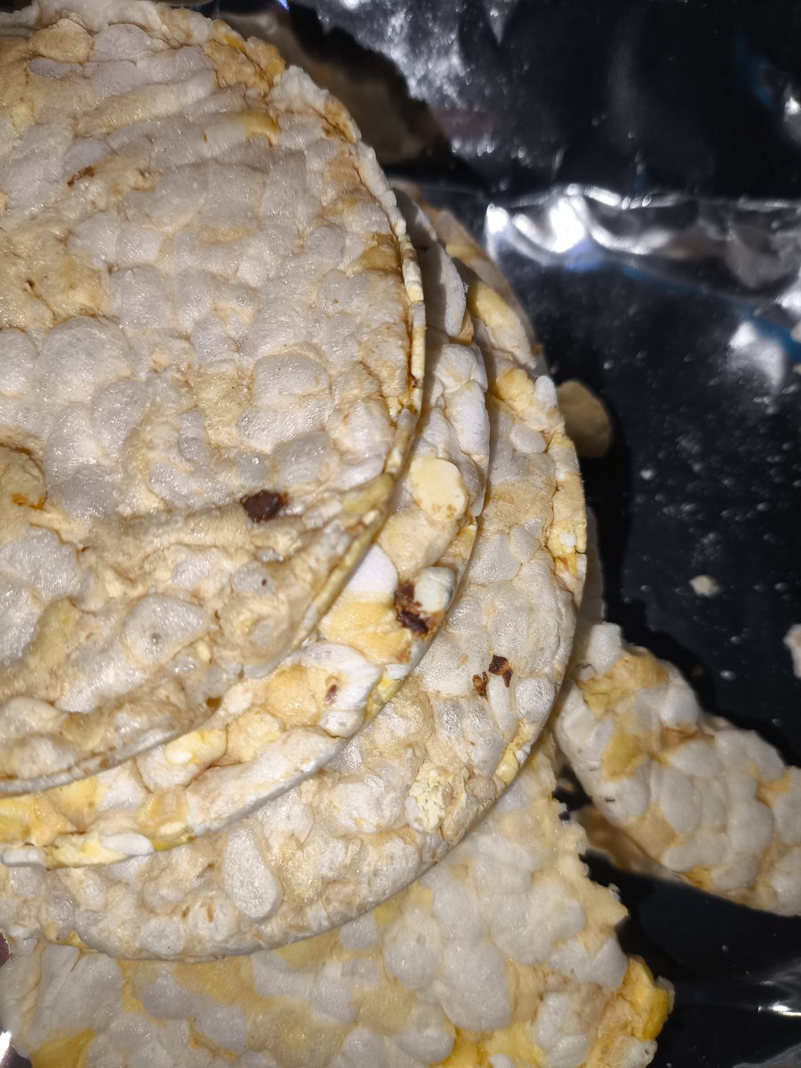 Galatasayorum's tweet photo. @SokMarketler @SokMarketlerMH Aga paket komple sıkıntı neredeyse 4- 5 tanesi böcekli https://t.co/I1gKoKIdMl