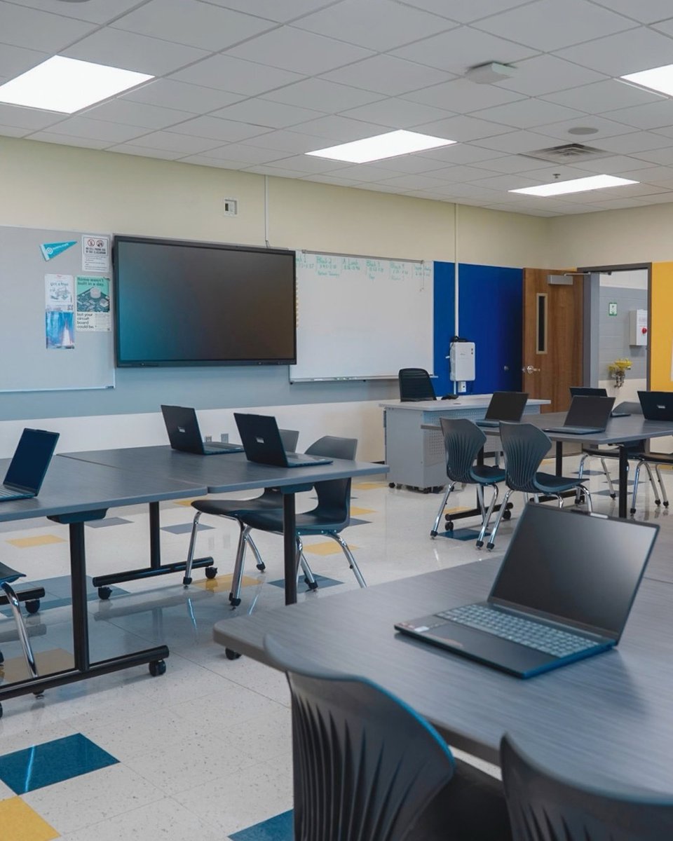 HeartofAmericaF's tweet photo. The future is looking hands-on at ATEC Academy. ⚙️
Heart of America and 3M transformed three spaces for engineering, robotics, mechatronics and metals learning, creating more opportunities for nearly 1,200 students to build skills for what comes next.
#FutureMakersLab #3M https://t.co/0asCZlO88Q