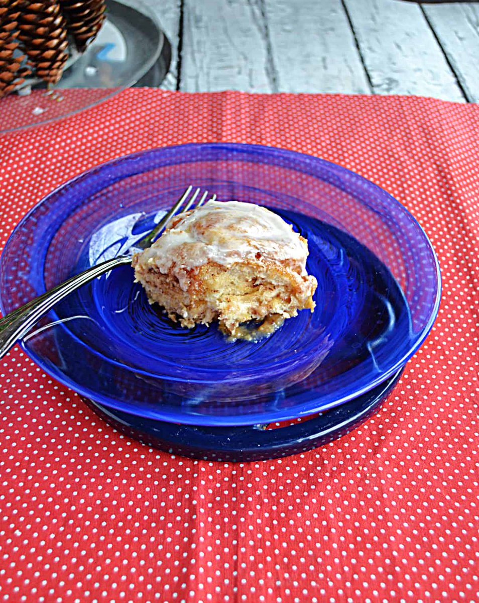 HezziD's tweet photo. These ooey, gooey TikTok Cinnamon Rolls are a viral recipe craze on social media! They are super easy to make but are the perfect upgrade to refrigerated cinnamon rolls.
#eggnog #holidays #cinnamonrolls #tiktok
https://t.co/vtsRHqdek6 https://t.co/vuuRtlKS7v