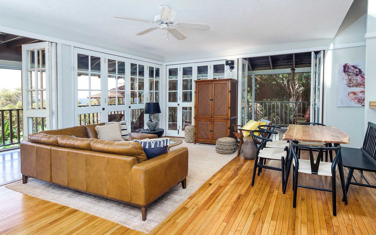 HawaiiLife's tweet photo. Just listed by Rob Stephenson, R(S) is 100 Lio Pl K-4, Maunaloa, Molokai for $505,000.

https://t.co/TQWJaZ94A1

This 2-bedroom, 2-bath oceanfront condo at Paniolo Hale is currently operating as a short-term rental and being sold fully furnished and turnkey. https://t.co/hLOuWMAOX4
