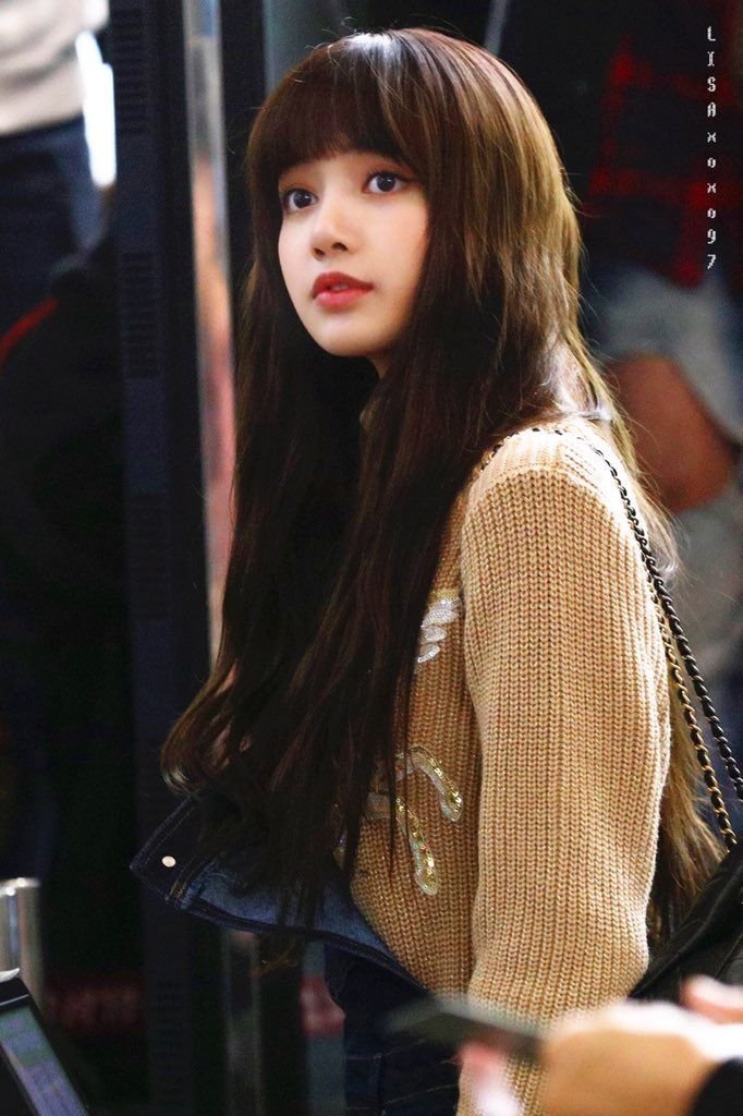 misa92169431442's tweet photo. Meanwhile, back in 2018 https://t.co/t1B7B8Xan5