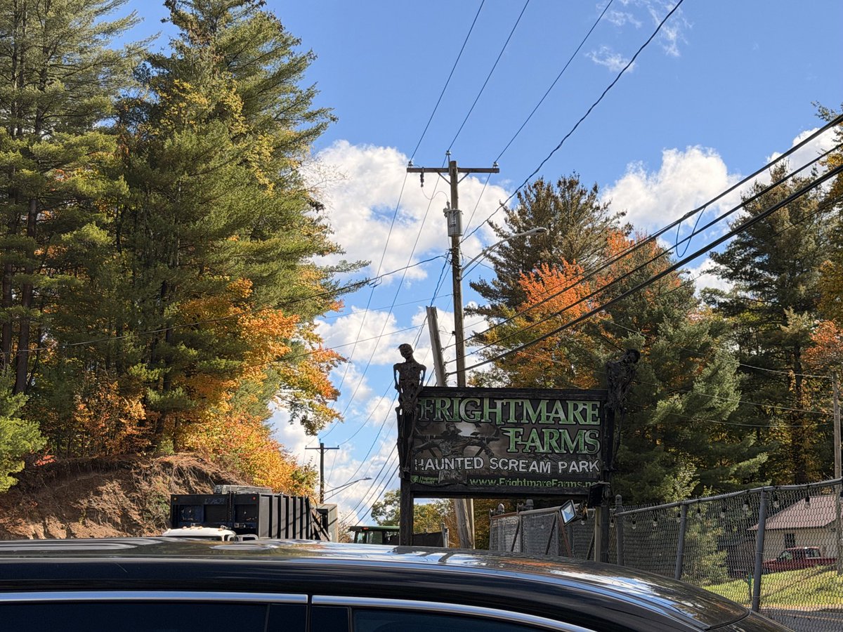 caelyntuffy's tweet photo. A scare for everyone!

Reporting from Frightmare Farms in Oswego County where their 4 attraction #scare experience has sensory accommodations.

#NCCNews #halloween https://t.co/rse0qjHiRY