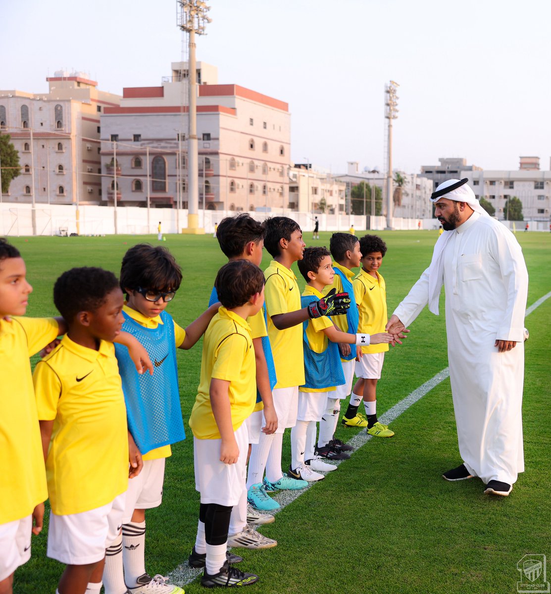 ittihad's tweet photo. 📸| رئيس مجلس الإدارة في مقر عميد الأندية 💛🖤 https://t.co/GrSceT1CEZ