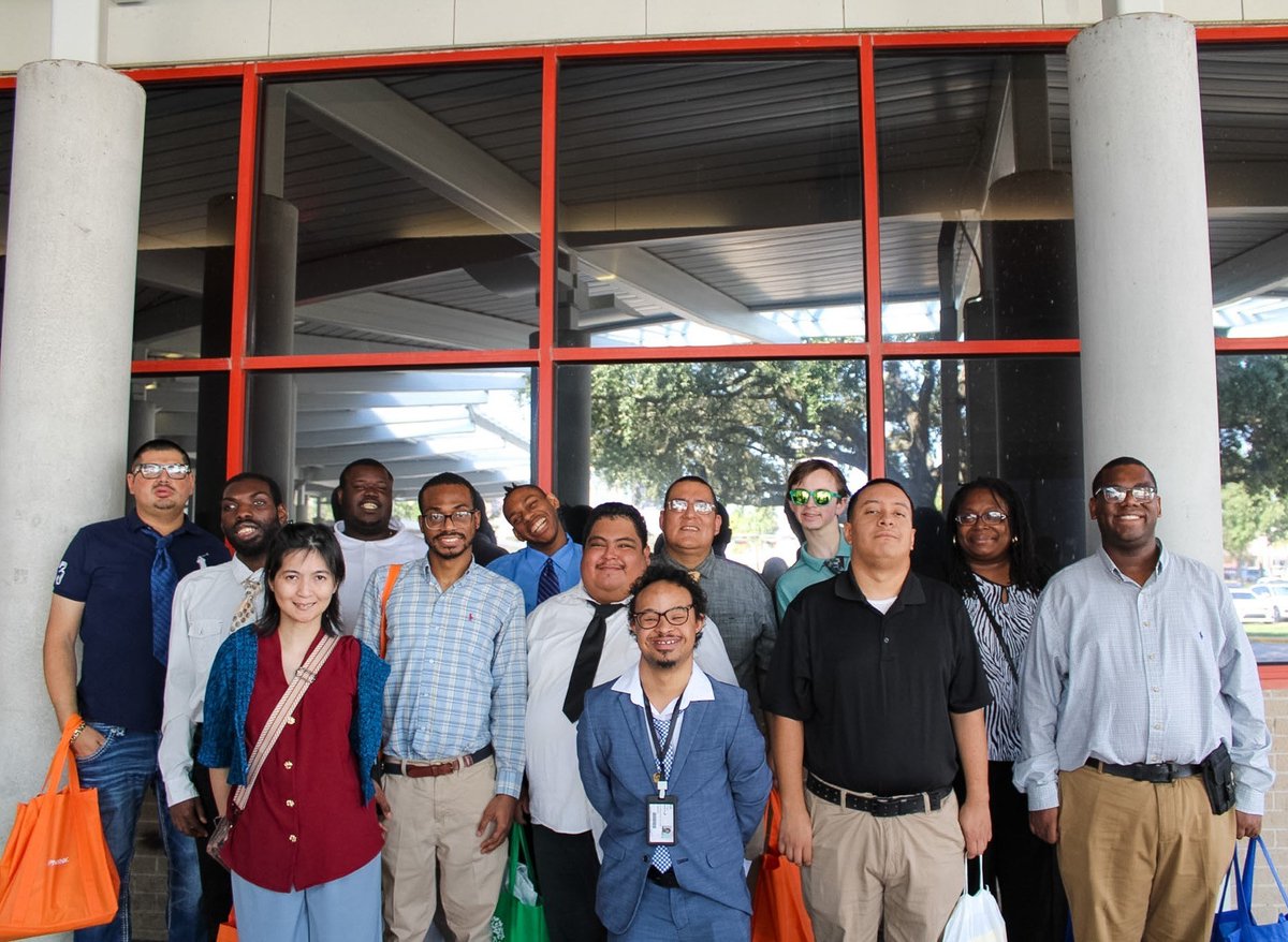 theheartprogram's tweet photo. H.E.A.R.T. trainees were excited to participate in the #NDEAM job fair hosted by the Houston @MoPD_Houston. Thank you to everyone who made this event possible! https://t.co/OMiLxfhSIJ