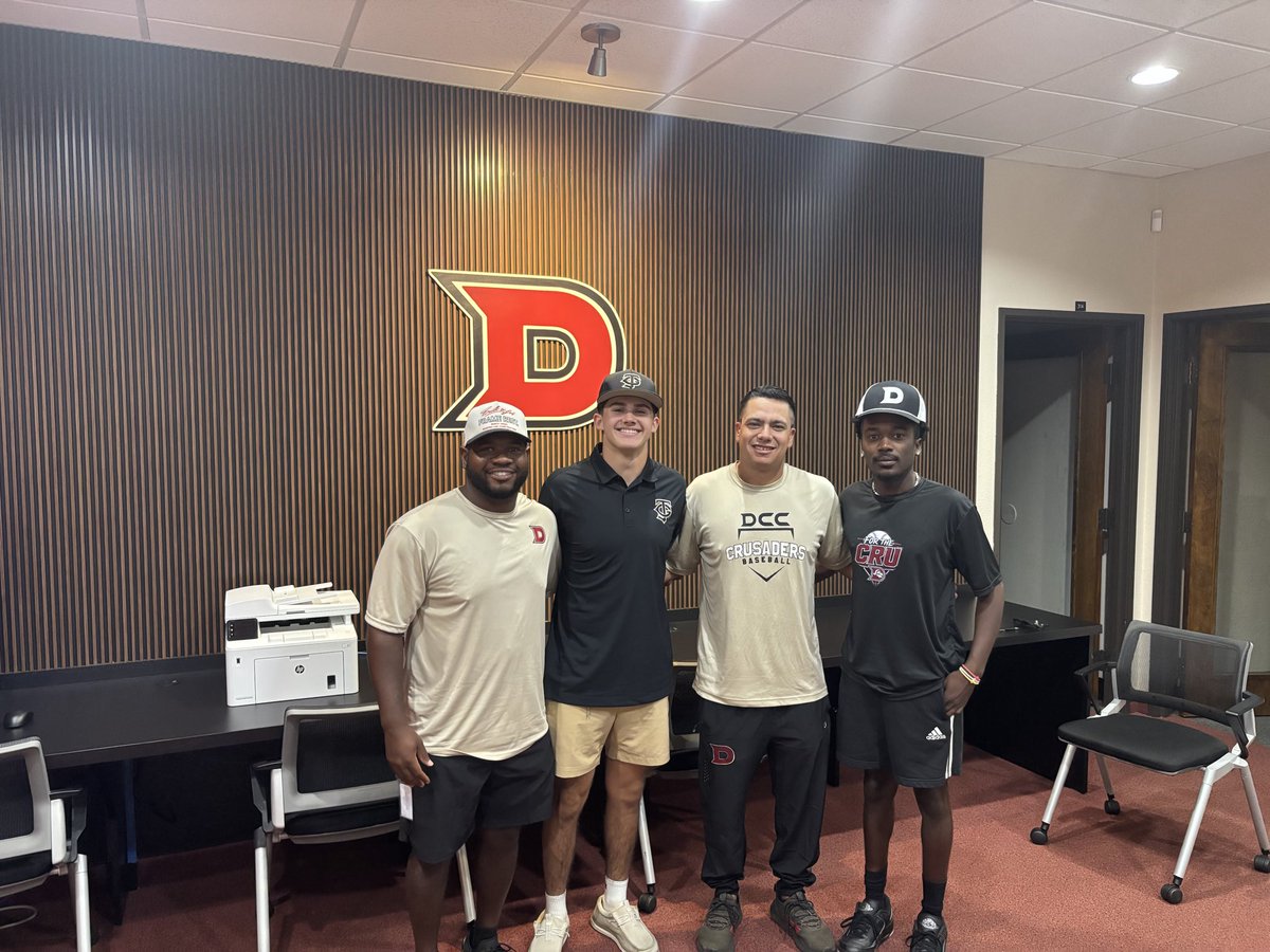 Kyler2955's tweet photo. Blessed to receive an offer from Dallas Christian college! Go Crusaders https://t.co/9yOVZGpYF9