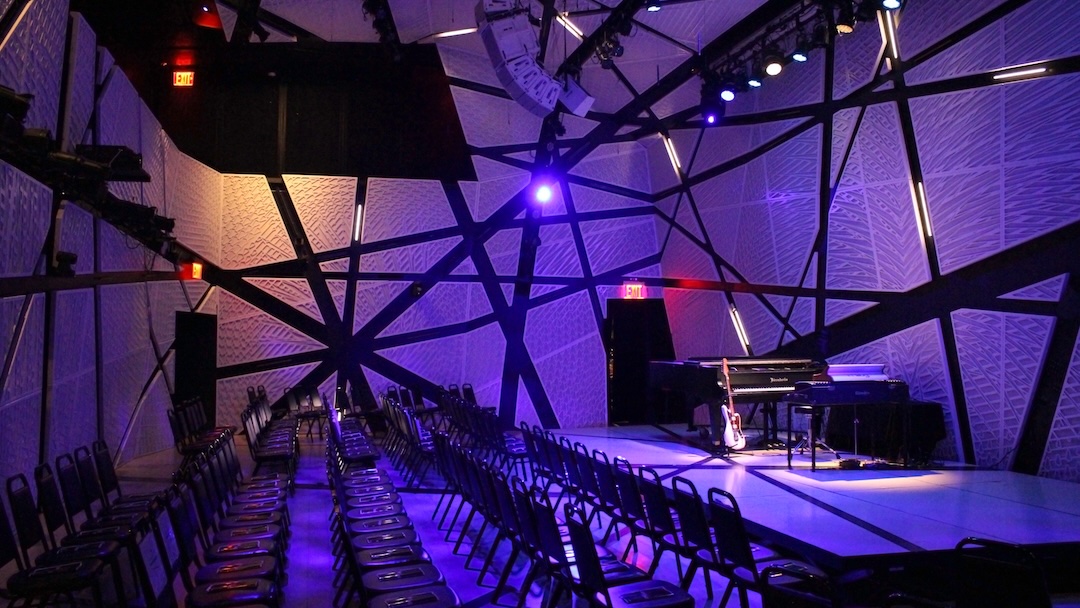 ProSoundNews's tweet photo. TODAY at https://t.co/9JkbSGocpW:
• Sweetwater Tops Off $36.7m Expansion
• Sony's Spatial Audio Mic for Smartphones
• Mercenary Magnetics Builds App to Check Immersive Mixes
• Shure Updates Axient Digital
• National Sawdust's Immersive Upgrade
#recording #proaudio #livesound https://t.co/B131DirxPc
