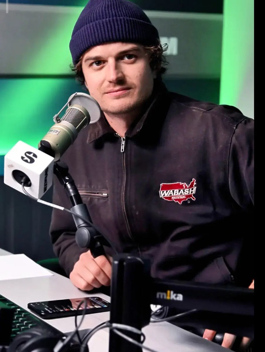 djopamina's tweet photo. Can’t wait for the colder weather just to see Joe bringing back his blueberry beanie https://t.co/GvnUCEEJuU