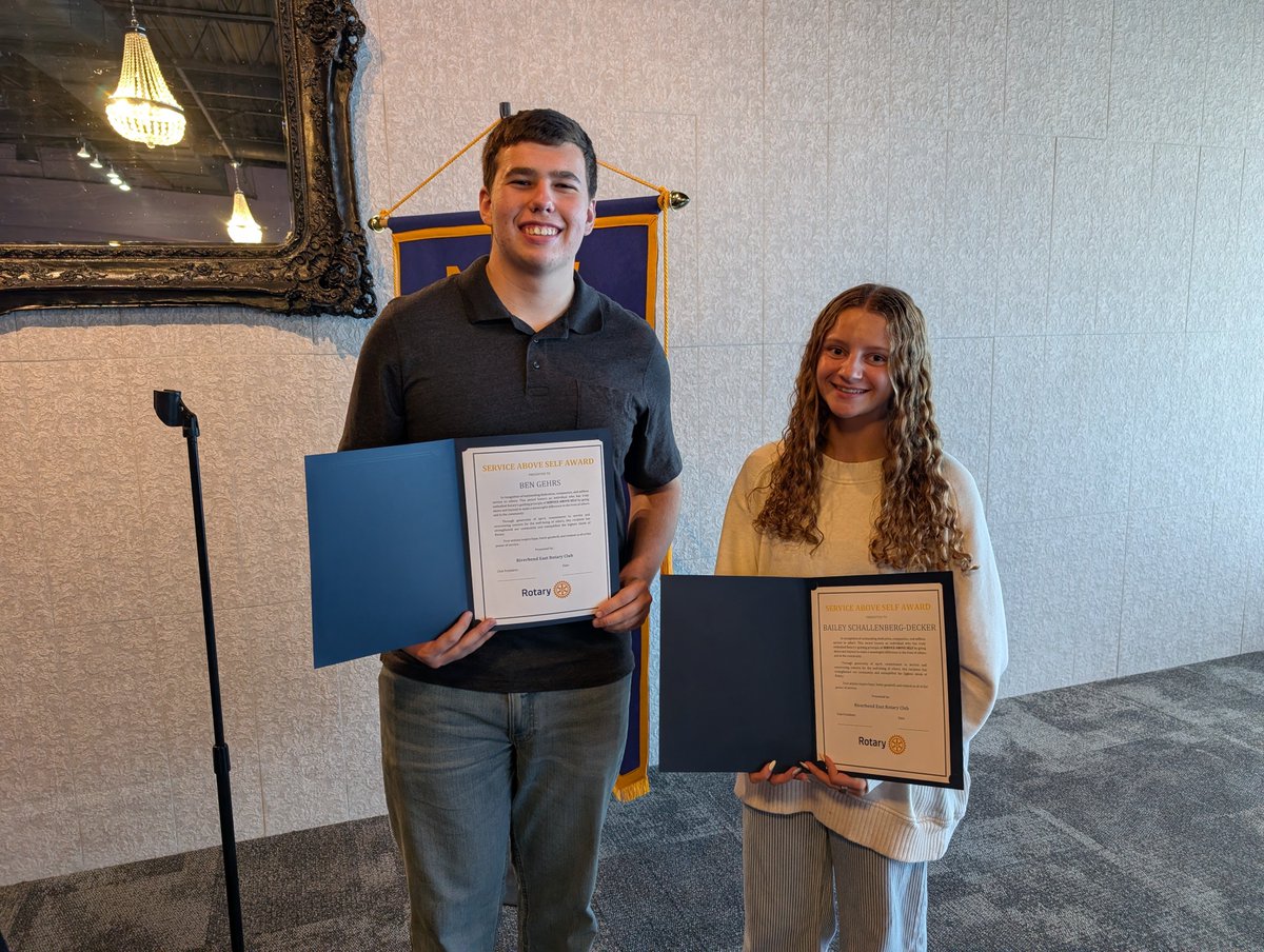 AMiller31's tweet photo. Thank you to Riverbend East Rotary for recognizing two @RHS_Shells as Service Above Self September honorees: Ben Gehrs and Bailey Schallenberg-Decker. 

Both are #AboveTheLine Shells who do good for our community and in our school. 
#GoShells https://t.co/T1p7cYMwS4
