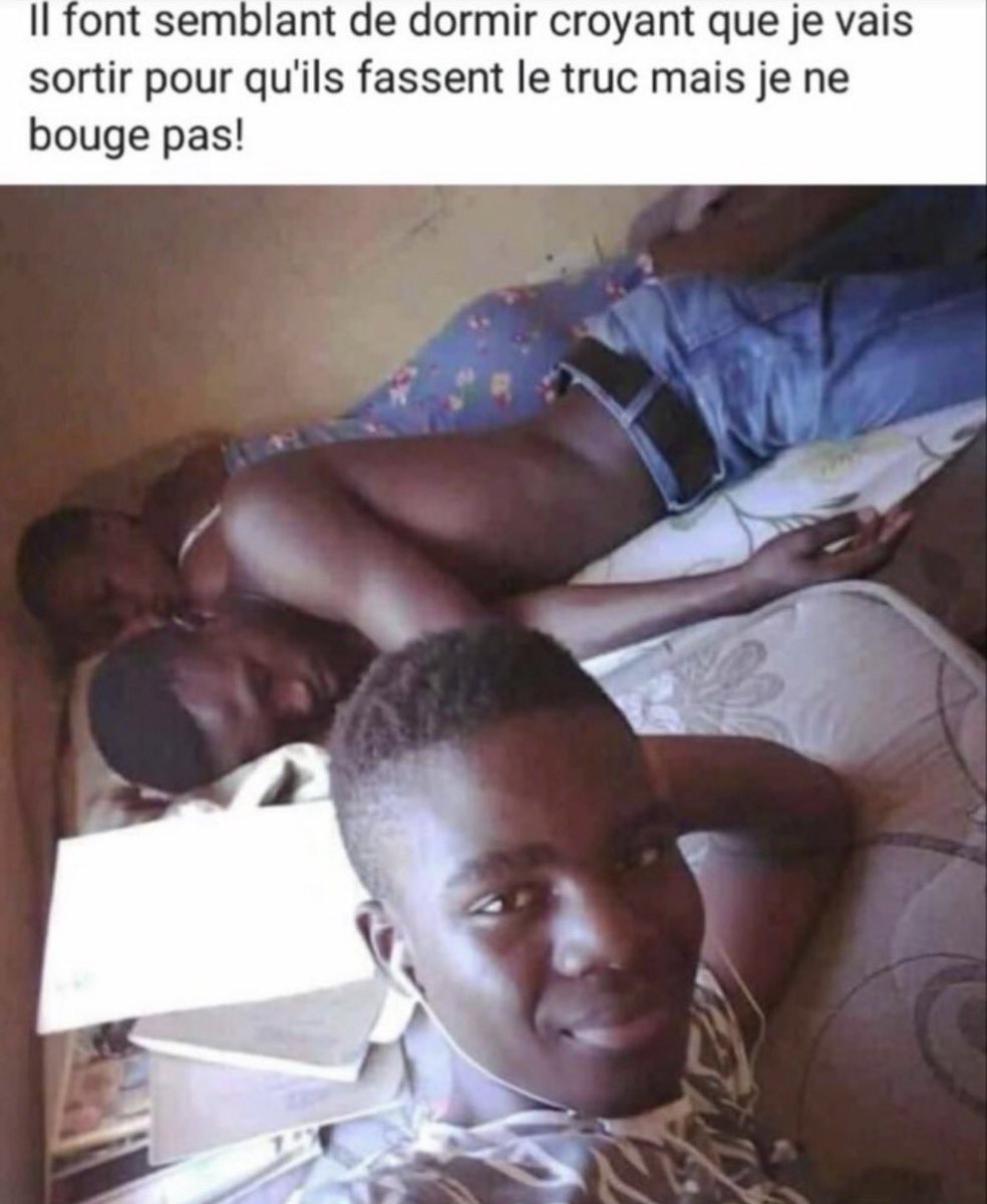 logvn95's tweet photo. Je me suis garé à côté d’une voiture rempli de buée dans un parking vide pour manger, je vais pas bouger tant qu’ils ne sont pas partis ! https://t.co/LWA7eBhz12