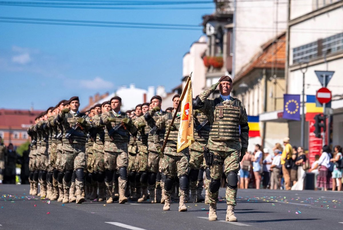 amerpipedream's tweet photo. 🇷🇴 Romanian soldiers of the 4th Infantry Division “Gemina” celebrating the anniversary of their unit’s formation, August 2026. https://t.co/a4AmUxiDqX