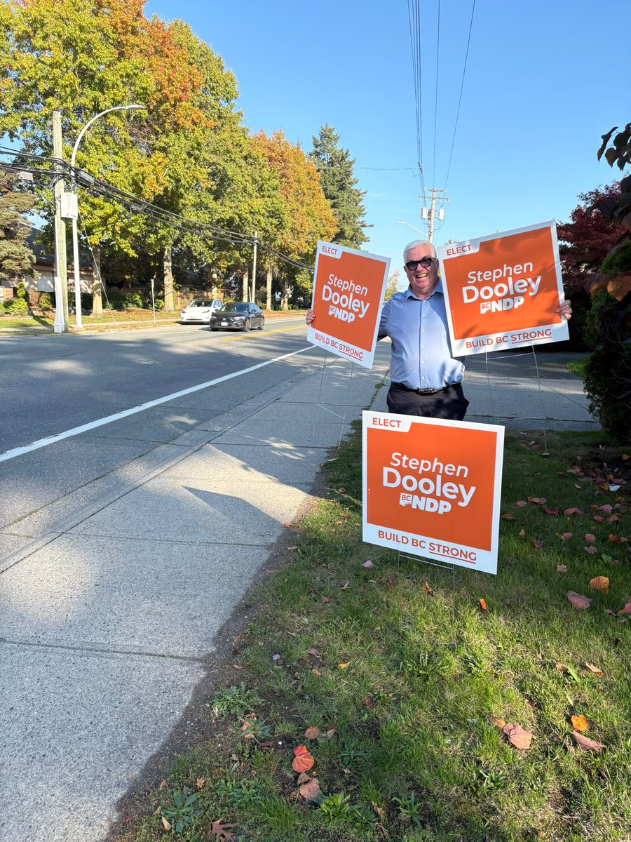_StephenDooley's tweet photo. Delivering some signs in Surrey-Cloverdale! 

Click the link in my bio to request yours today! 🍊 https://t.co/4hRRJyhzXi