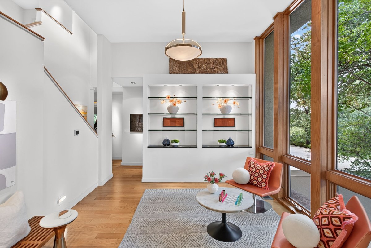 League_RE's tweet photo. π JUST LISTED! Welcome to 3817 Harlanwood Drive, Fort Worth, TX 76109!
4 Beds
2 Full & 2 Half Baths
3,826 SqFt
Built in 1977
π² For details or a private showing, connect with Amanda Easley at 817-637-6959. More information at https://t.co/EFSDe2Gtia!
#ReadyToServe https://t.co/e0AtKk9w2c