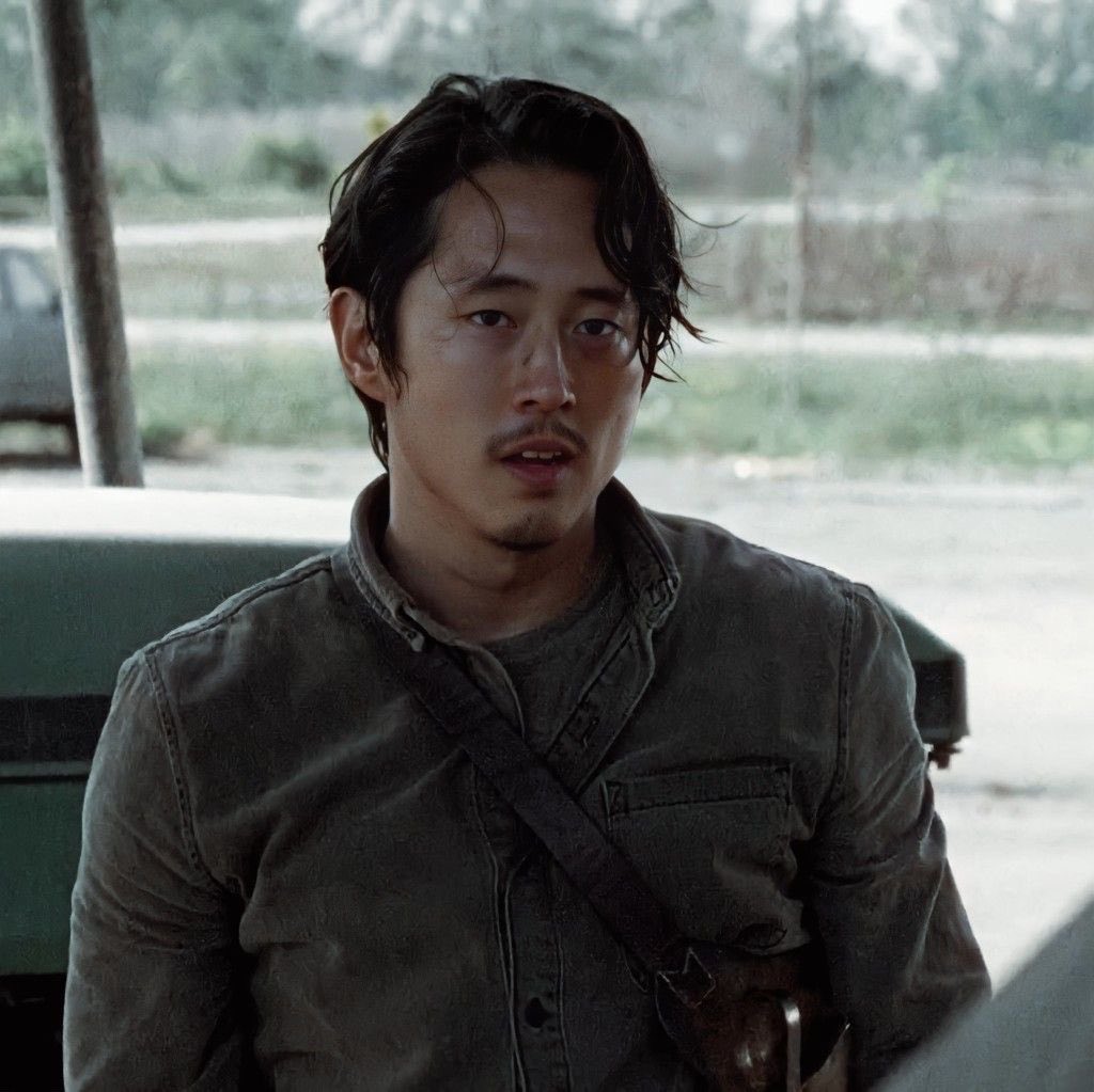 Saafeartwd's tweet photo. Everyone says his character was stagnant . But one of my favorite character developments has been Glenn going from little nerd brother to the calm and subtle unc he became by the end. https://t.co/SXzUPU4YSt