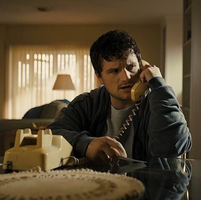 UPF0RREVIEW's tweet photo. https://t.co/itNL9BXUEH   i need josh hutcherson's roles to get the ryan gosling treatment where they're all fucking each other on rptwt https://t.co/KjOePpvQ2J