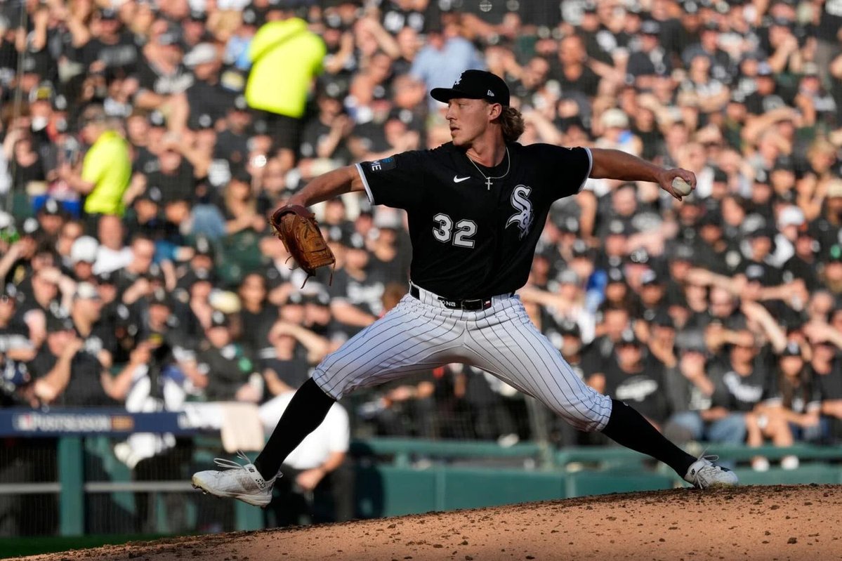 HogsPlayerDev's tweet photo. #ProHogs: Hagen Smith is set to make his third start of the #Postseason tonight in Game 4 of the ALDS. He will become the first @whitesox rookie to start three games in a single postseason.
Dickey Kerr (1919) is the only other White Sox rookie with multiple postseason starts. https://t.co/GLDtAfvP1F