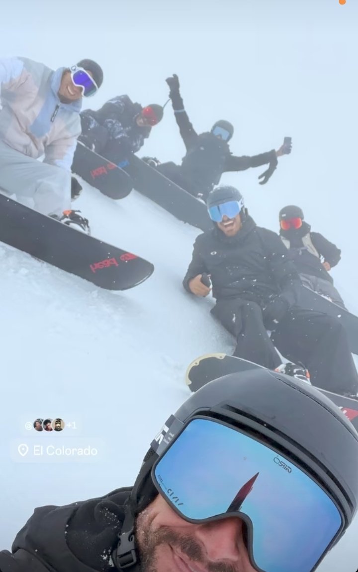 JulisaAlves's tweet photo. Me encanta que Austin este disfrutando de los nevados en Chile con amigos #VolveríasConTuEx2 #AustinPalao https://t.co/qNMcEBinBu