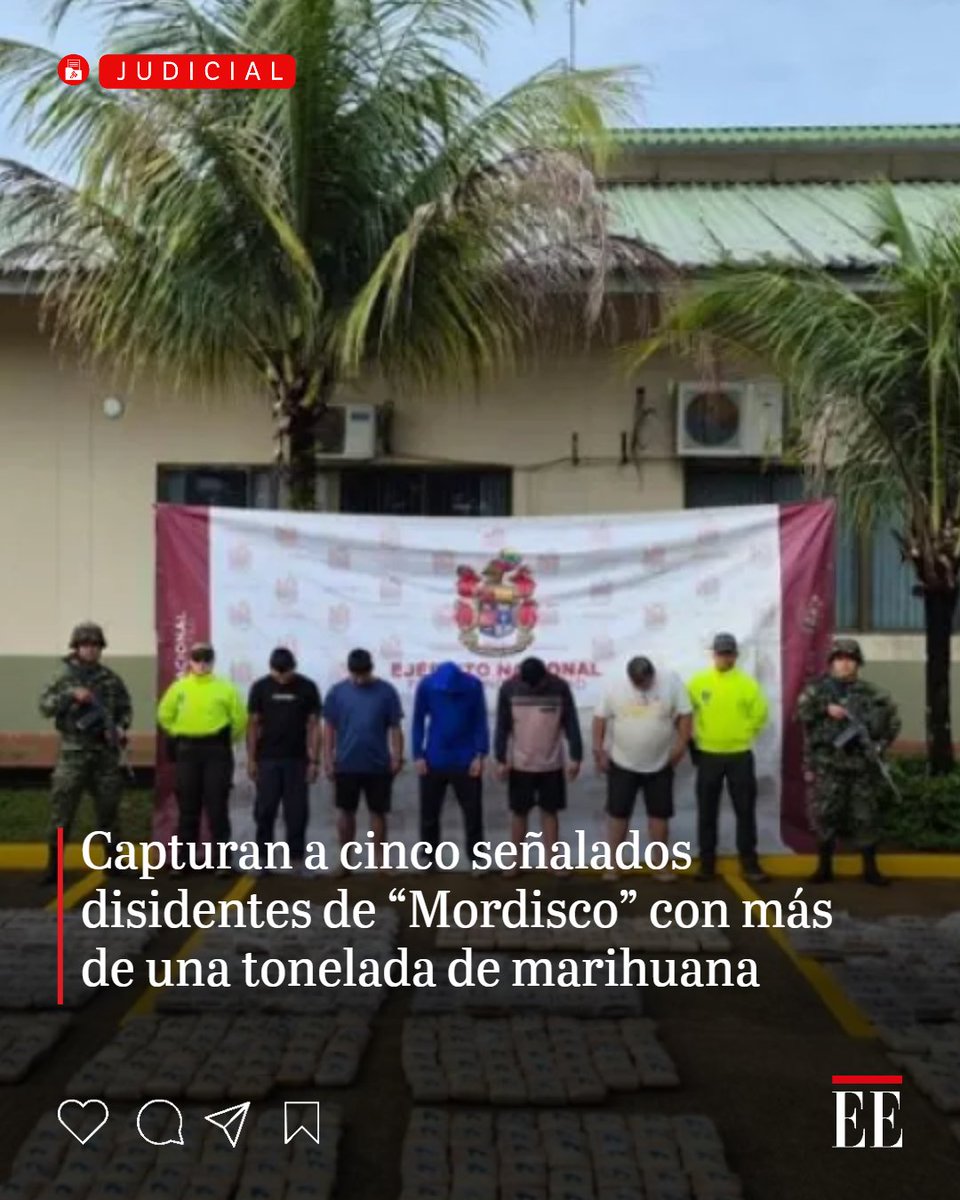 elespectador's tweet photo. Las autoridades incautaron dos lanchas voladoras y un motor en Vaupés. Cinco hombres serían de la estructura Armando Ríos, disidencias Farc de alias "Iván Mordisco" 👉 https://t.co/SF8BXngO1f https://t.co/WxbNzftWmM