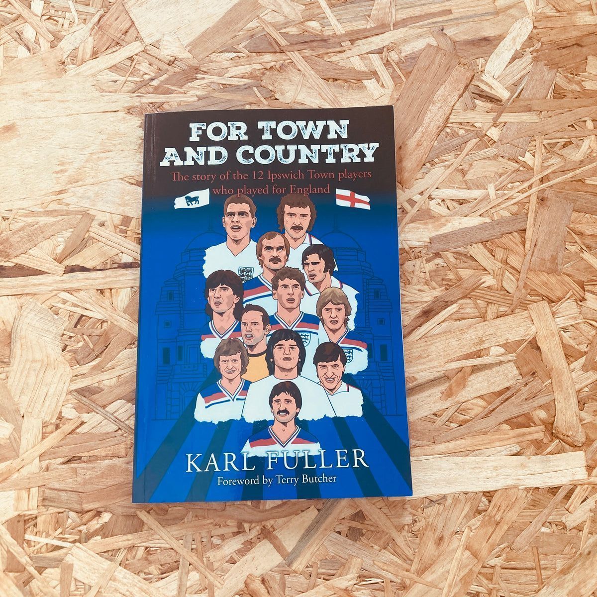 StanchionBooks's tweet photo. 𝐑𝐄𝐒𝐓𝐎𝐂𝐊 | @IpswichTown - FOR CLUB AND COUNTRY by @fullerflavour
🔵 Delves into the twelve #itfc players that played for England between 1961 and 2000.
@EADTsport24 @KingsofAnglia @ITFC_PlanetBlue @ITFC_bible @BlueMondayITFC @twtduk
🛒 https://t.co/GDUf2MeHBX https://t.co/vNaMOL753L