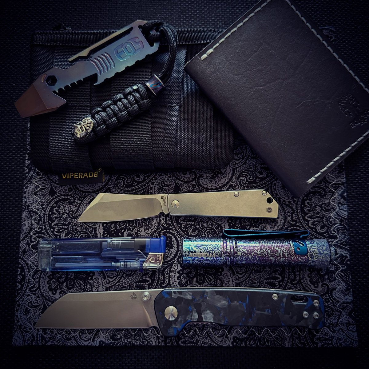 keyunityhnvl's tweet photo. Today’s pocket picks😎
Penguin
Slipjoint
Pokelit Ti
Shark tool
Wallet
ve18m Pouch
#edc#edcgear#edccommunity#edcpocketdump
#edcknife https://t.co/R5nbyyVVtL