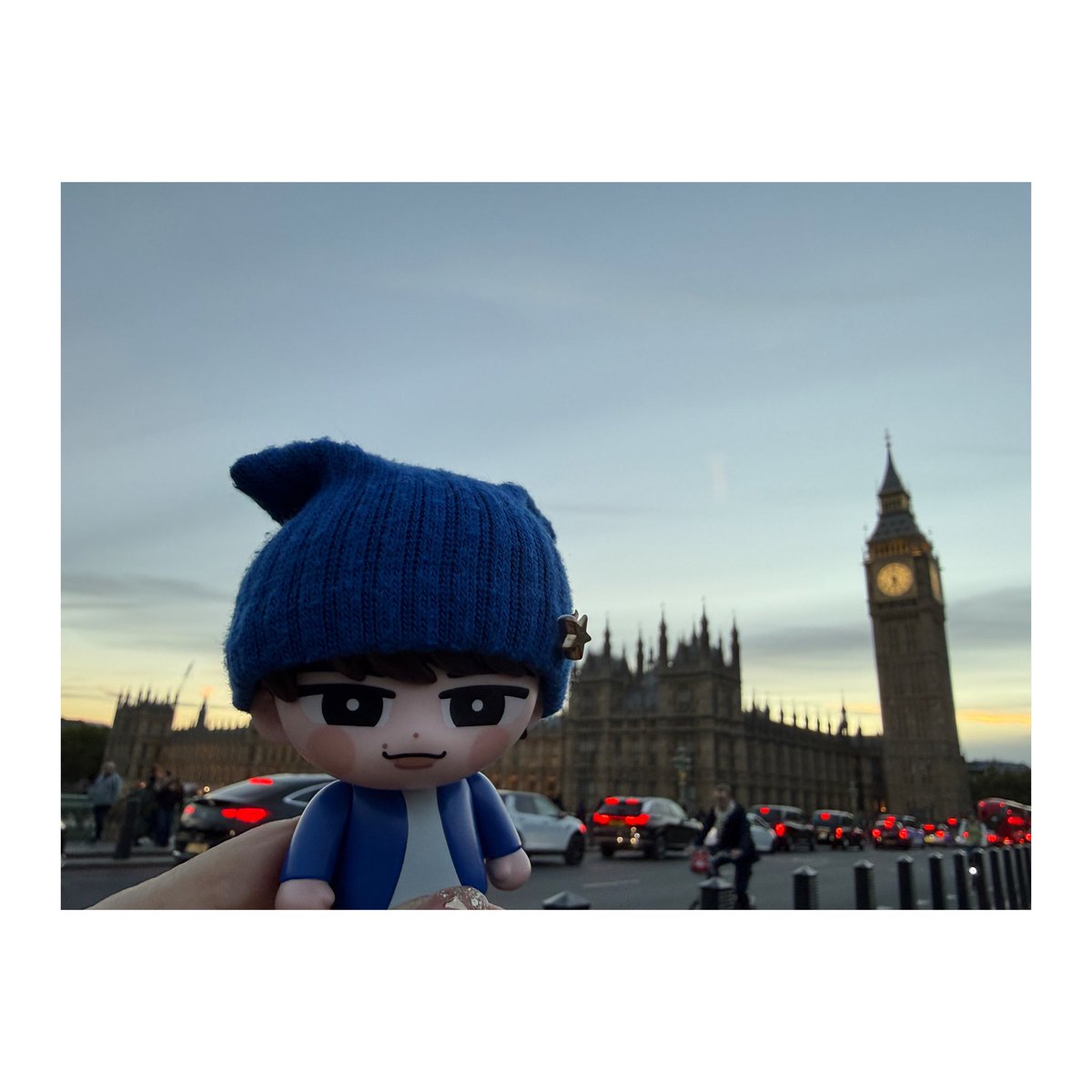 mysnowworld's tweet photo. 📍ネバーランドに向かう場所

しょっぴーターパン🧚🏻を
ネバーランドに向かう場所でパチリ📷

#SnowMan
#渡辺翔太 
#ソフビとお出かけ
#GoingwithSnowMan
#旅スノ https://t.co/RdW0DrpP3H