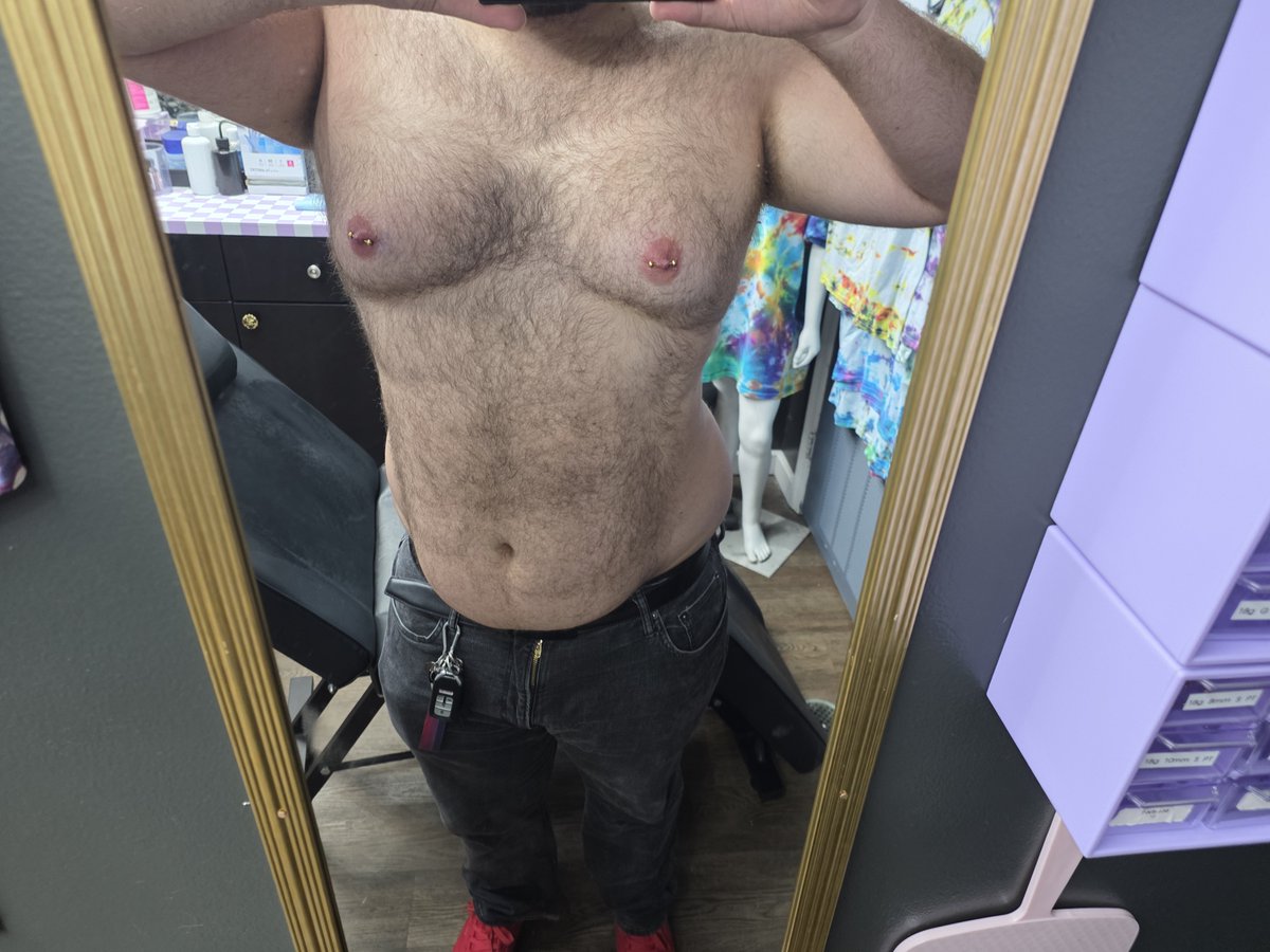 UrielEphemera's tweet photo. I fucking did it and I look hot as fuck https://t.co/sNGcK9fYpq
