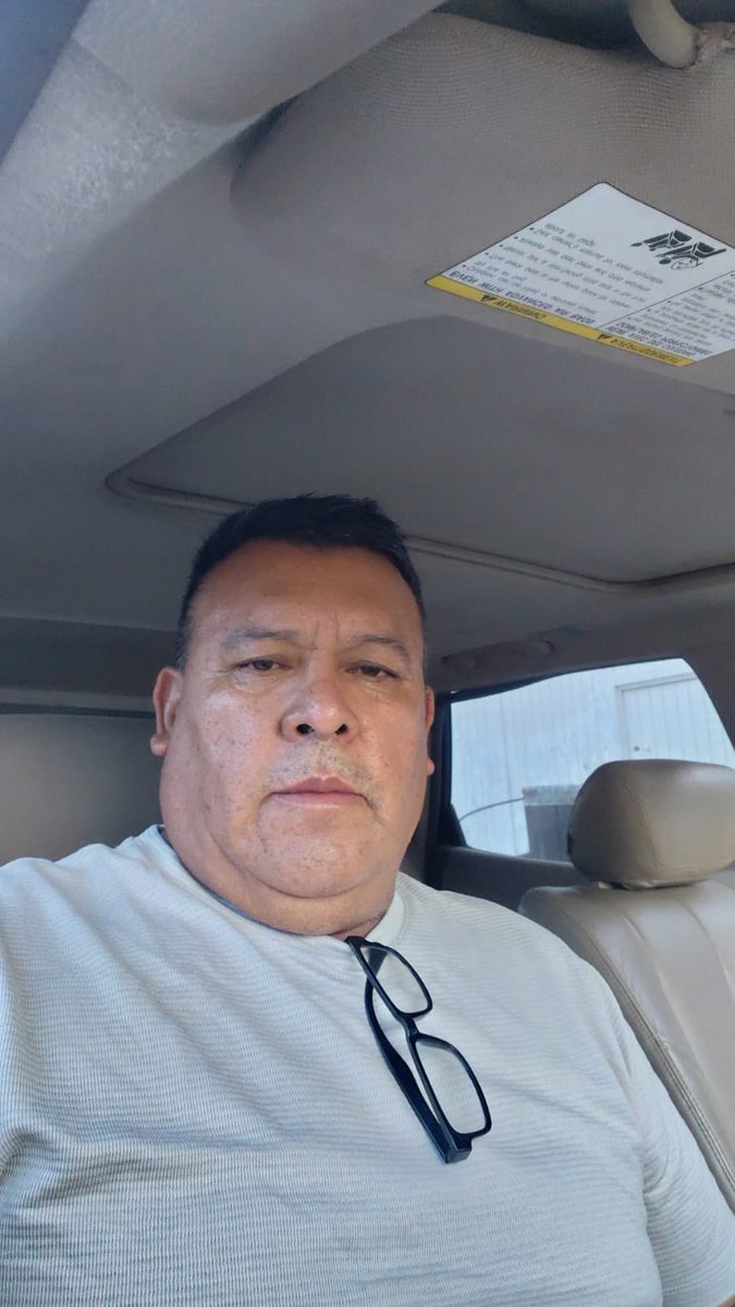 Carlosnth's tweet photo. Que delicioso maduro ❤️ si quieres ver los videos completos donde avienta leche este macho. 🤤😍 mándame mensaje por privado para que te unas al grupo de Telegram$ a un pequeño costo,  el mejor grupo de maduros vergones y ricos https://t.co/mzkKJkodfw