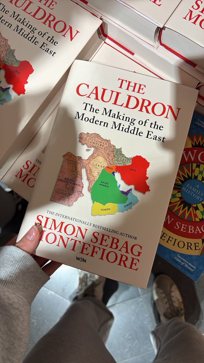 ElefanteTalk's tweet photo. @simonmontefiore @IainDale @wnbooks Reading it now. Much better than I expected it to be. Excellent work. https://t.co/TmsEr5swgd