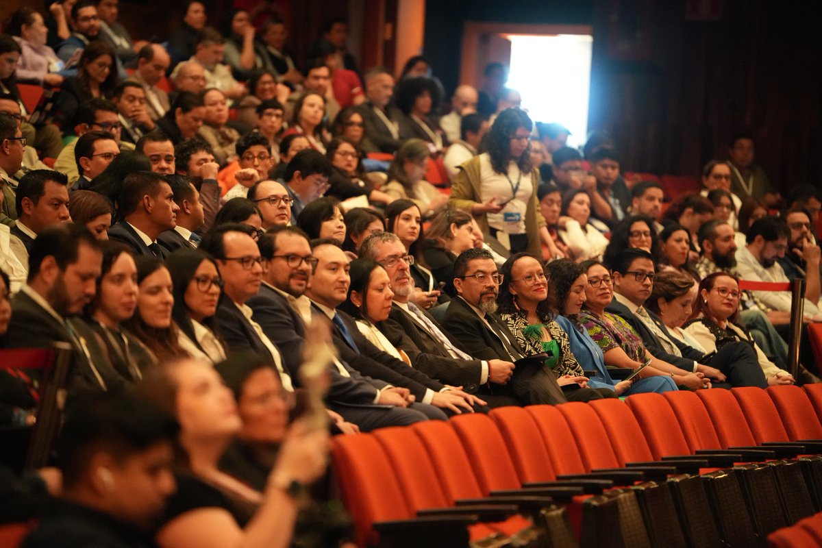 ABRELATAM's tweet photo. 🎉 Así fue la apertura oficial de #AbrelatamConDatos2026.

Una conversación regional sobre datos abiertos, transparencia, innovación e inclusión. https://t.co/5DZ8LsHMQp