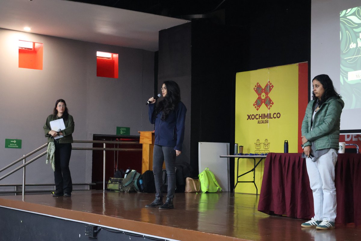 GobCDMX's tweet photo. 🏙️ En Xochimilco realizamos un nuevo Espacio de Diálogo e Intercambio de la Consulta Pública del #ProgramaMetropolitano, con sede en el Salón Quetzalcóatl.

Durante la jornada se compartió información sobre el Programa y se habilitaron mesas de diálogo para recibir opiniones, comentarios y propuestas de la ciudadanía sobre el territorio metropolitano.

El objetivo es seguir ampliando las posibilidades de participación y sumar distintas perspectivas a este proceso.

Consulta sedes, fechas y modalidades de participación en:
https://t.co/GUmBAaTQDh