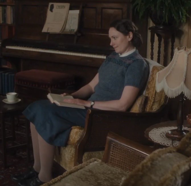 ghostysapphic's tweet photo. audrey feeling strange about not being the one preparing things like she’s getting replaced😭😭😭 i want to hug her #acgas https://t.co/JQL51clxtg