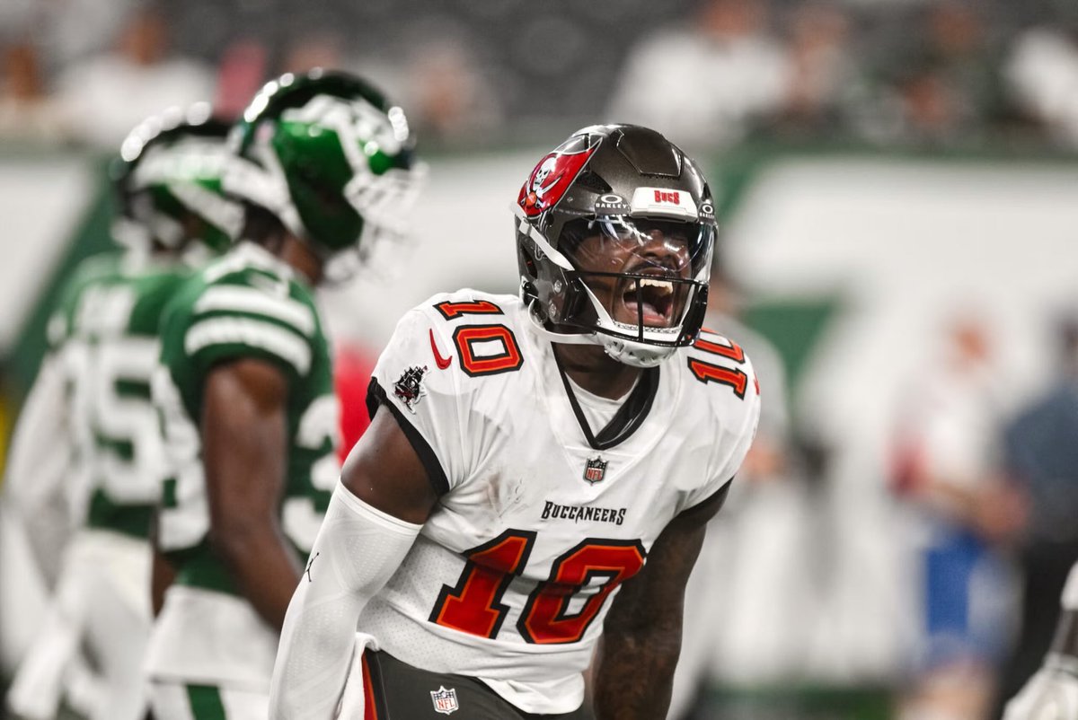 shortkingbets's tweet photo. THURSDAY NIGHT FOOTBALL FULL CARD👑

Giving away $50 in BTC to 3 FOLLOWERS who LIKE + COMMENT when we SWEEP 🧹 

Comment “KING” for my POD today 21-7 (75%) RUN (Risk Free Bet W/@KbcSportsbook)🤝

Jalon Daniels O 43.5 Rush Yards -115

Chris Godwin O 3.5 Rec +115

George Pickens O 23.5 Longest Reception -120