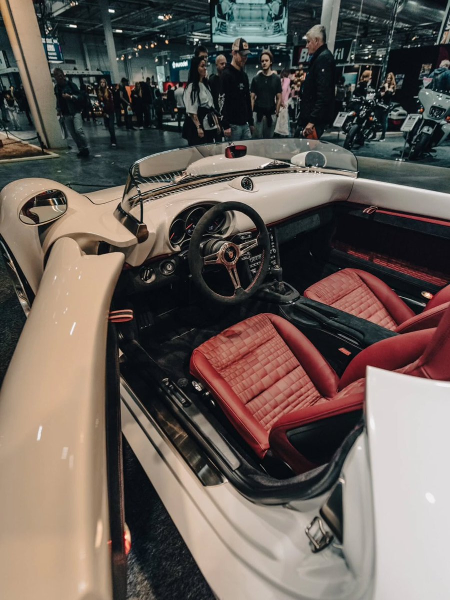 stefany2410's tweet photo. #customized #oldschool #retro #custom #carphotography https://t.co/LHKt2Sk7iH
