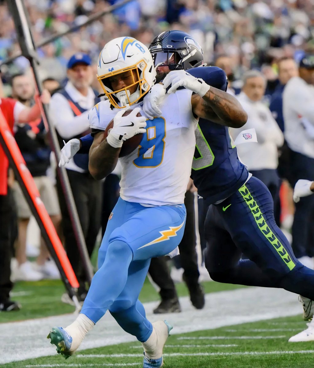 theGLgrind's tweet photo. OC Mike McDaniel emphatically denied that Omarion Hampton's recent snap decline has anything to do with his standing in the backfield.

“I see Omarion Hampton as the starter."

He managed just 9 carries for 45 yards in Week 4, salvaging his fantasy day with a rushing TD. With Keaton Mitchell and Kimani Vidal also in the mix, Hampton's workload remains a concern.