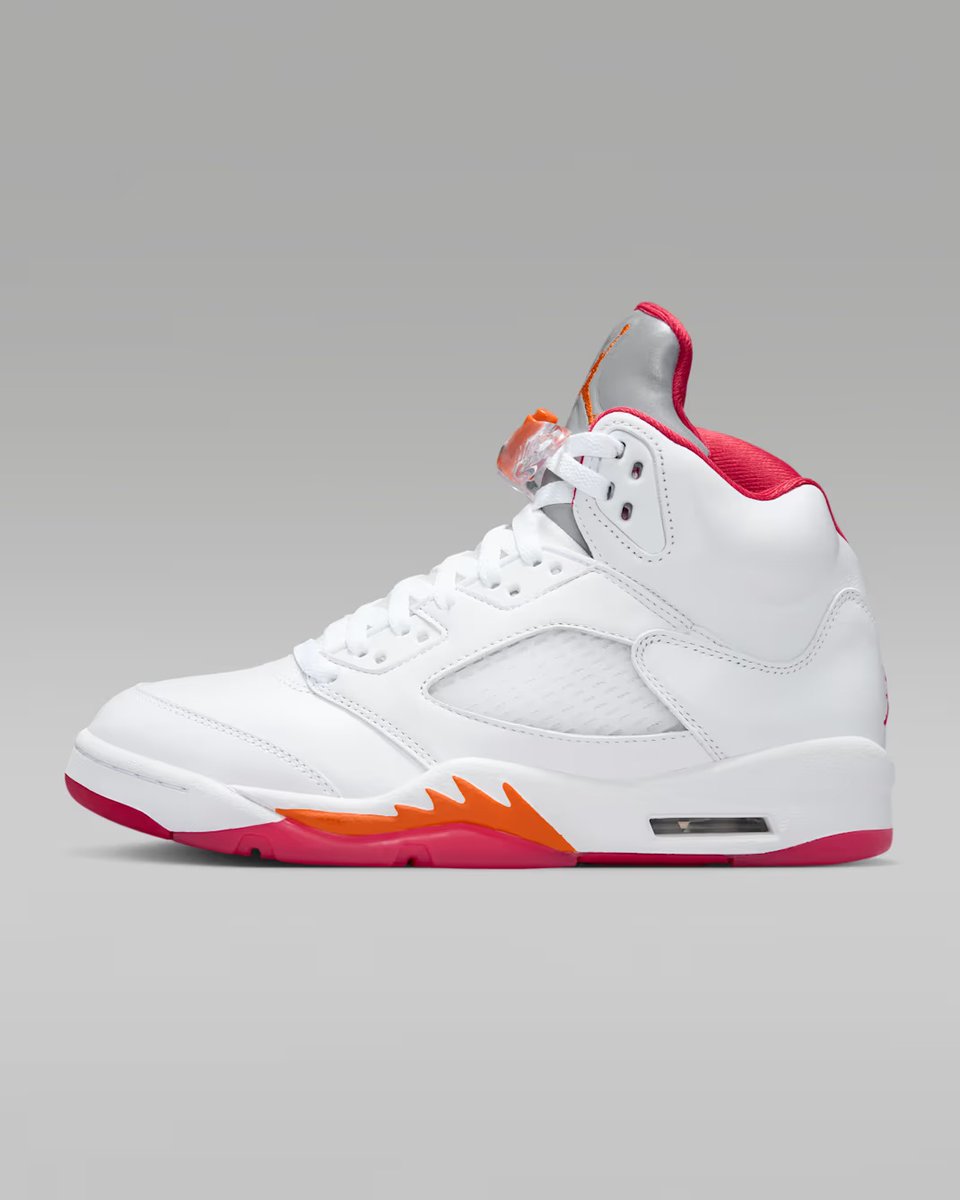 SneakerScouts's tweet photo. Women's Air Jordan 5 'Sunset'  

Available via @nikestore |$215| #ad 

>>> https://t.co/DT4THiR0jt https://t.co/pjdpcdVFUo